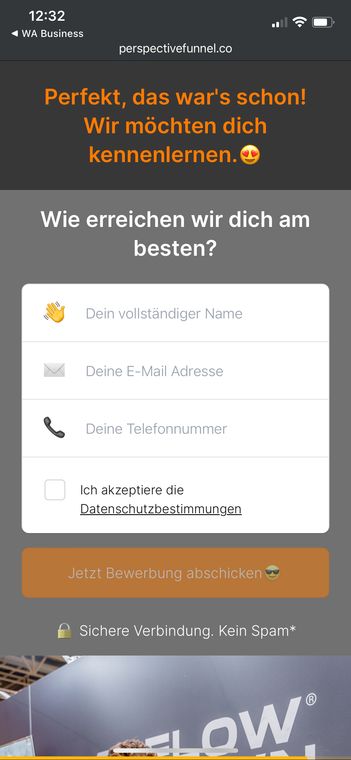 Funnel-Schritt 5: Kontaktformular mit Name, E-Mail und Telefonnummer und dem Button „Jetzt Bewerbung abschicken“.